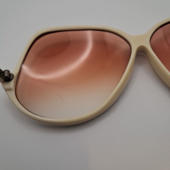 Vtg VIGNERI Sunglasses B color White/ Black Hong Kong Oversize Retro Rose Lens